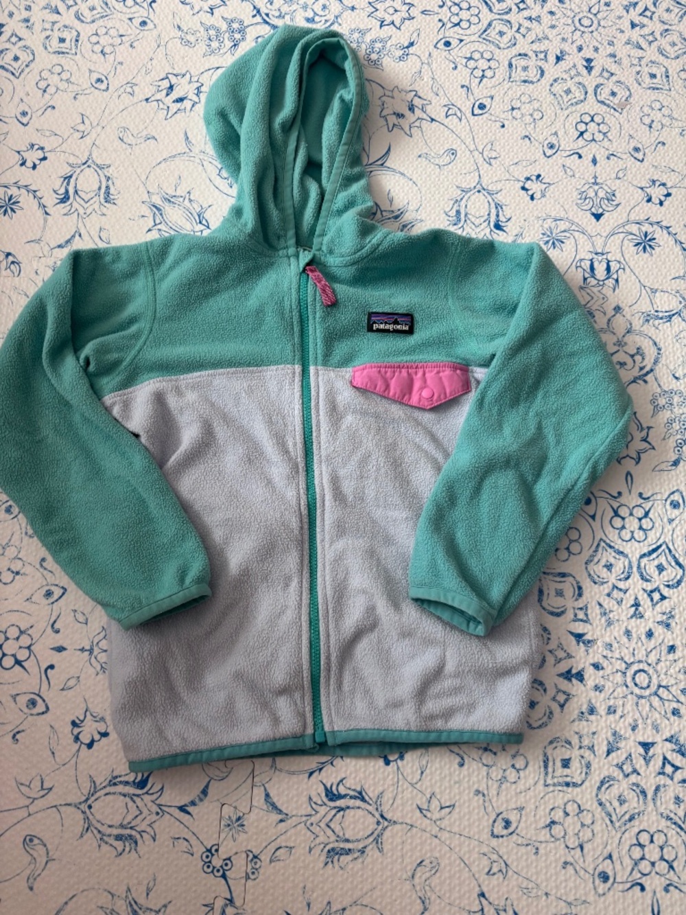5T Patagonia micro D fleece